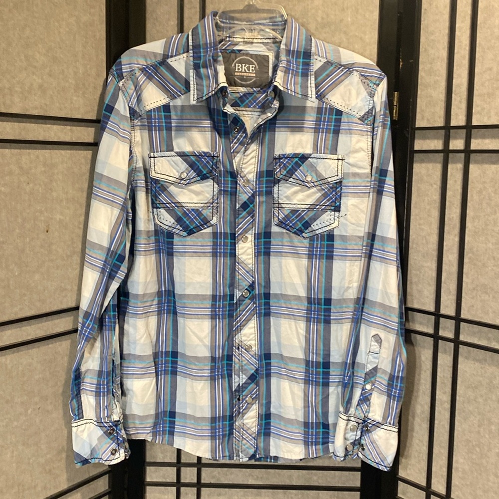 BKE standard fit size M cotton pearl snap down collared shirt western rodeo wear
